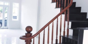 Cần vốn làm ăn nên bán gấp 2  căn nhà mặt tiền.