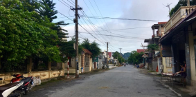 Dịch tả lợn làm gia đình thất thu, bán gấp 2000m2 đất nông nghiệp khác.