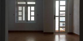 Cho thuê nhà phố Trần Vĩ 15tr/tháng văn phòng , quần áo, hang ăn, spa , nail