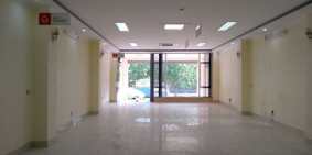 cho thuê mặt bằng kinh doanh tại Bà Triệu, tầng 1 = 45m, 30tr/th