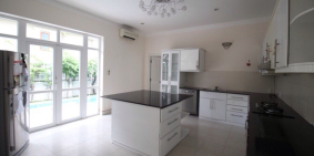 Cho thuê biệt thự ven sông Nguyễn Văn Hưởng Thảo Điền Quận 2 diện tích 700m2