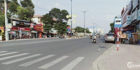 Cho thuê nhà MT Lê Văn Việt, 5x20, 1 trệt 4 lầu, 7 phòng