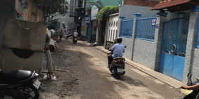 Nhà thuê HXH đường Lạc Long Quân, P9, Q11, DT 3x24m, lửng, lầu đút, 4PN, 3WC