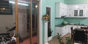 Cho thuê nhà riêng Nguyễn Văn Cừ, 40m2 cực đẹp full đồ giá 10tr/th.