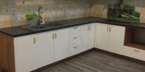 CHO THUÊ NHÀ RIÊNG ĐƯỜNG TÔN THẤT TÙNG, VĨNH YÊN, 108M2 GIÁ 10TR. LH: 0986454393