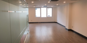 Văn phòng cho thuê quận 1, 75m2, không vướng cột, sàn đã lót gỗ. 0974040260