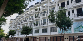 Nhà phố mặt tiền kinh doanh vị trí đẹp ngay cuối đường Lê Đức Thọ gần Metro Q12