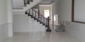 Bán nhà 1 trệt 1 lầu ngay gần chợ Bến Cát, Bình Dương, hỗ trợ vay ngân hàng 60%