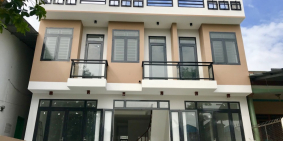 nhà phố cao cấp nằm ngay trung tâm thị xã bến cát