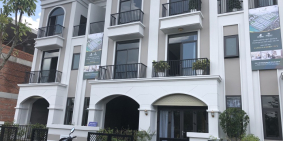 CẦN BÁN NHÀ PHỐ LIỀN KỀ VEN SÔNG THỊ TRẤN BẾN LỨC