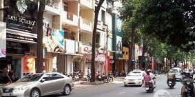 Bán nhà mặt phố Hòa Mã, Hai Bà Trưng 46m2, 5 tầng, mặt tiền 4.8m, LH: 0911150258