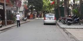 Bán nhà phân lô, ô tô tránh khu đô thị Định Công, vỉa hè, nhà đẹp, kinh doanh vp