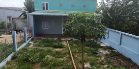 Bán gấp căn nhà 1 trệt 1 lầu MT Tỉnh Lộ 8, cách ngã 4 Tân Quy chỉ 500m, DT 110m2