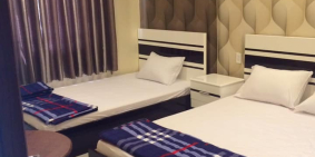 Bán gấp khách sạn thu nhập 100tr/tháng, đường Phạm Ngũ Lão, Quận 1. 4T, 10,5 tỷ.