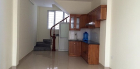 cần bán nhà đường vĩnh nam DT 90m2 đang cho thuê 12tr