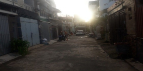 nhà 1T2L ốp sàn gỗ cao cấp,tăng nhơn phú B,quận 9,dt 90 m2.