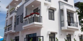 Nhà Phố 1 trệt 2 lầu hiện đại 4.0 Cạnh KCN Giang Điền giá 1,8 tỷ