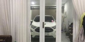 Nhà hẻm xe tải, có gararage xe hơi, sân vườn, 2 phòng ngủ, 2 toilet.