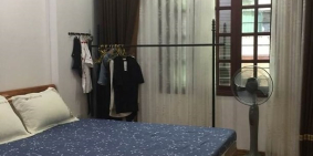 Tôi cần bán gấp nhà ở Hoàng Đạo Thúy để mua chung cư.