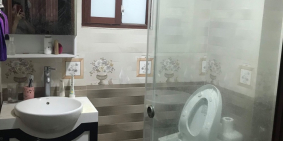 Bán nhà Bạch Đằng, 5 tầng, 33m2, ô tô vào nhà, 3.5 tỷ