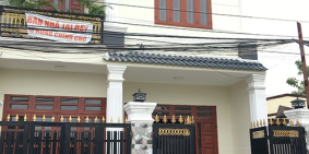 chuyển nhà nên bán nhà mặt tiền phan văn hớn dt 60m2 giá 1,9 tỷ shr