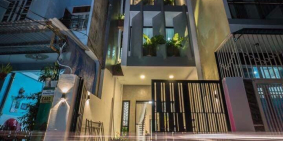 Bán nhà 3 tầng oto đậu trước/trong nhà Huỳnh Ngọc Huệ full nội thất cao cấp