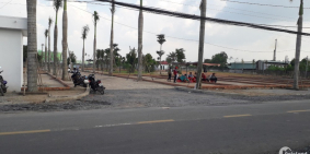 Đất Mặt Tiền Đường 20m, Đối Diện Trường, Cách QL 22 Chỉ 500m, Sổ Đỏ, Giá 850 Tri