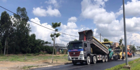 Chị Oanh bán 2 ô đất lấy tiền MUA HỘT XOÀN ĐEO cho đẹp