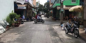 Chính chủ bán dất MT đường Bà Tiệu HM, 100m2, SHR , GIá  950t