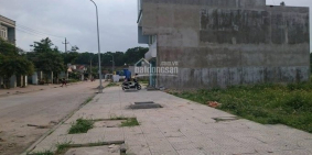 Bán gấp lô đất MT đường Đỗ Văn Dậy,Hóc Môn , xã Tân Hiệp DT: 100m2 ,600triệu SHR