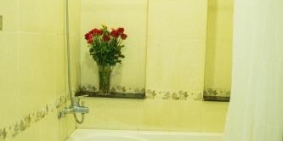 Cho thuê khách sạn Đề Thám ,P. Phạm Ngũ Lão - Quận 1.  Diện tích: 4.4 x 25m Kết