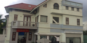 cần cho thuê nhà phố mặ tiền làm văn phòng, phú hữu quận 9