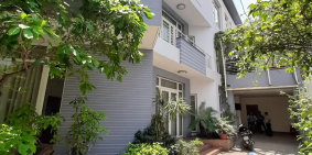 Biệt Phủ siêu đẹp Đỗ Xuân Hợp Quận 9 250m2, 3 Lầu, 5pn. GARA rộng rãi.