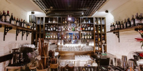 Sang Gấp Nhà Hàng Cao Cấp tại P. Bến Nghé, Q. 1, TP. Hồ Chí Minh