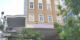 Cần bán khách sạn 9 tầng, đang kinh doanh, đường Dương Đình Nghệ. Giá đầu tư.