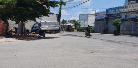 BÁN BIỆT THỰ  MẶT TIỀN ĐƯỜNG VŨNG THIỆN PH TÂN ĐÔNG HIỆP , DĨ AN BÌNH DƯƠNG