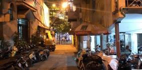 Bán nhà Nguyên Hồng 40m, 4 tầng, giá 6,9 tỷ.