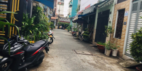 Bán nhà hẻm nhựa 6m thông đường Lê Thúc Hoạch, DT 4m x 11m, nhà 1 lầu. 4.85  tỷ