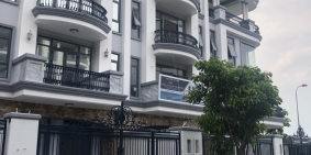 Bán căn nhà HTNT cao cấp đã có sổ hồng,đường 20m KĐT Vạn Phúc.Gía: 11.5 tỷ