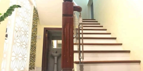 Cần Bán Nhà Trung Kính Kinh Doanh tốt, DT 30m2, 5.5 tầng, 5.5 tỷ