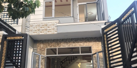 Nhà bán - Gần Làng ĐH - Sổ riêng - Ngân hàng hỗ trợ