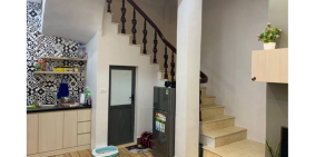 Bán nhà đẹp Trương Định, sổ nở hậu, cách phố 30m, 25m2 giá 2 tỷ.