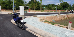 GĐ mình đi định cư, nên bán liền 2 lô đất MT Nguyễn Thị Lắng, đất thổ 100%