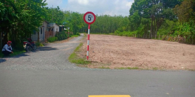 Cần bán gấp mặt tiền đường Bùi THị Điệt , do cần tiền mở rộng kinh doanh