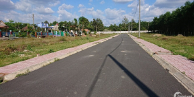 Bán nhanh lô đất 100m2, Sổ riêng thổ cư 100%, MT đường Lê Duẩn, Giá 690 triệu