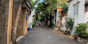 nhà hẻm xe hơi Dương Quảng Hàm, vuông vức, giá 4,4 tỷ