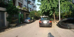 Cho thuê nhà liền kề khu 183 Hoàng Văn Thái. Ngõ rộng 12m, xe ô tô tránh nhau.