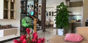 Biệt thự mini DT 5x17 1trệt2 lầu ngay Chợ Bà Hom