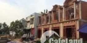 nhà phố mặt tiền kinh doanh 1 trệt 1 lầu nằm ngay tt tx Bến Cát