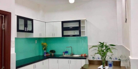 Bán 1 trệt 1 lầu nằm ngay khu dân cư đông đúc